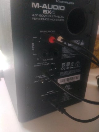 Hercules DJ Console RMX2 + Monitores M-Audio