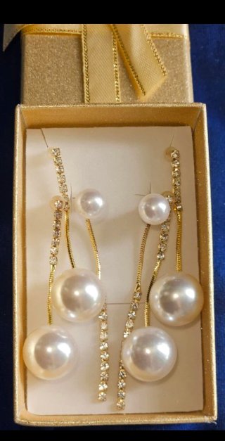 Pendientes largos con perlas y strass