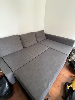 Sofá Cama Gris FRIHETEN IKEA.