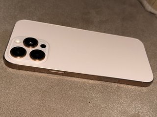 iPhone 16 Pro Max 256GB Dorado