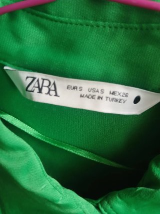 Camisa Zara verde