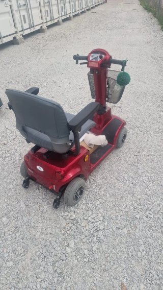 Scooter Mobiclinic Piscis Eléctrico Rojo