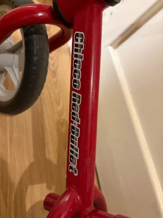 Bicicleta sin pedales Chicco Roja