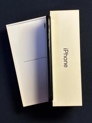 iPhone SE (2020)