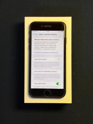 iPhone SE (2020)
