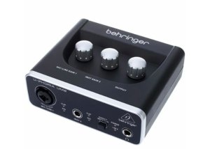 Behringer U-phoria UM2 Interfaz Audio