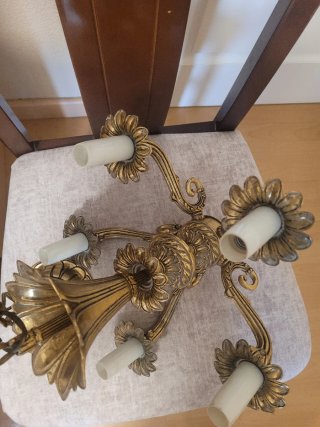 Lámpara Vintage Bronce  no se si funciona 60 cm