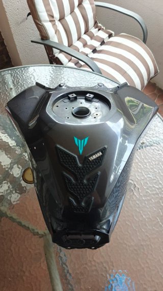 Depósito Gasolina Yamaha MT09 2025 Dañado