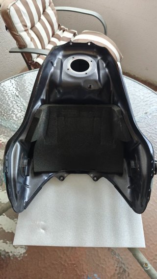 Depósito Gasolina Yamaha MT09 2025 Dañado