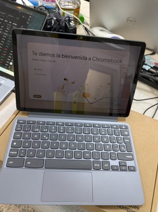 Lenovo Chromebook Duet con caja