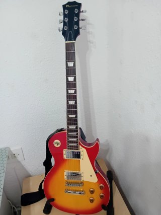Guitarra Eléctrica Sunburst + Amplificador