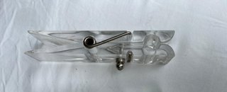 Pisapapeles pinza gigante vintage