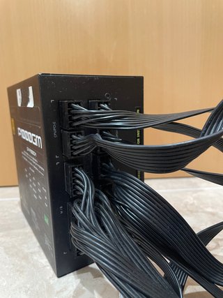 Fuente Alimentación Gigabyte 1000W 80+ Gold