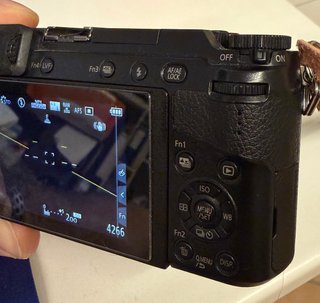 Panasonic Lumix GX80 + Obiettivo 14-42