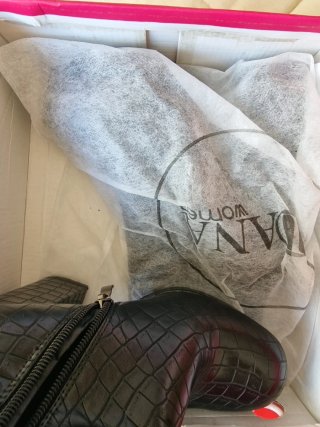 Botas de tacón alto negras efecto piel.