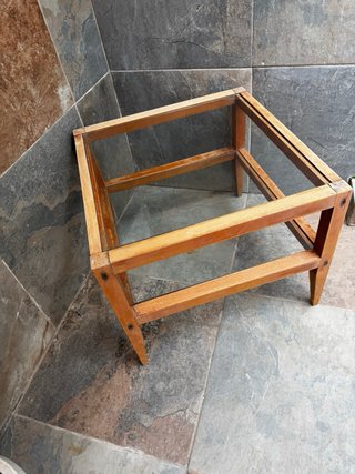 Mesita auxiliar madera y vidrio