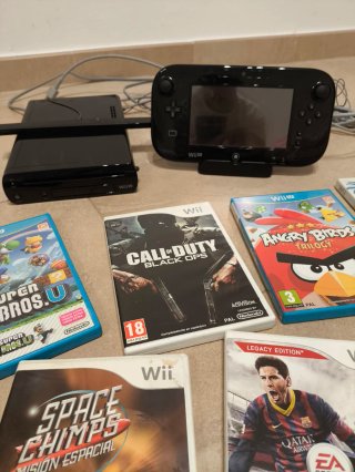 Nintendo Wii U Negra + Juegos y Accesorios