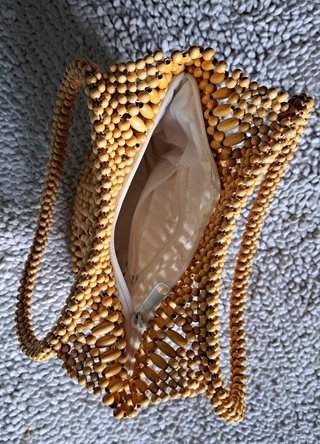 Bolso artesanal cuentas madera natural