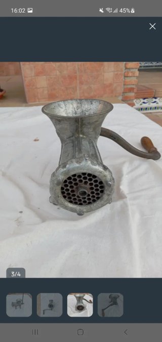 Picadora de carne antigua matanza