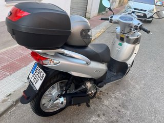 Moto SYM HD125 Plata