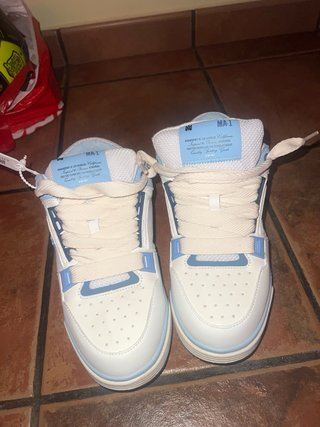 Zapatillas Amiri blancas y azules
