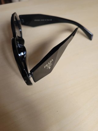 Gafas de sol Prada negras