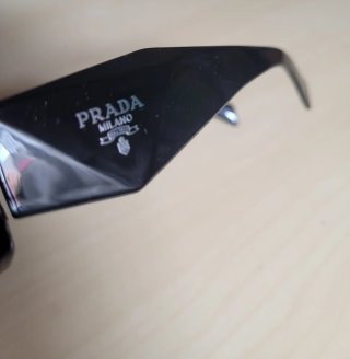 Gafas de sol Prada negras
