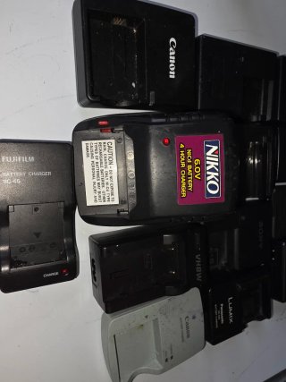 Caricabatterie per fotocamere