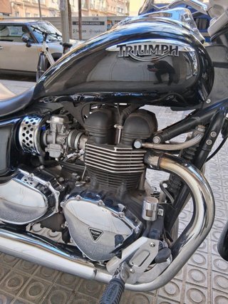 OCASION :  Triumph America 900 - 2013 impecable