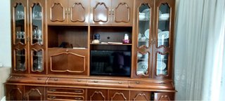Mueble de salón madera y cristal