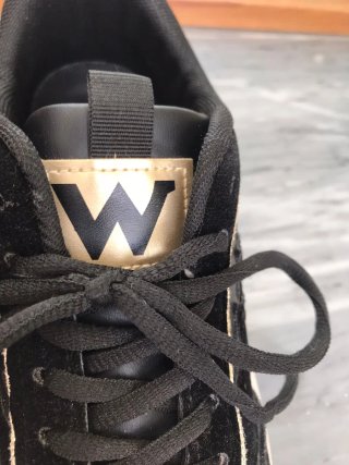 Sneakers donna nere e oro n. 38