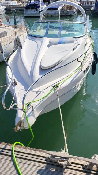 Barco Lancha cabinada para navegar sin PER