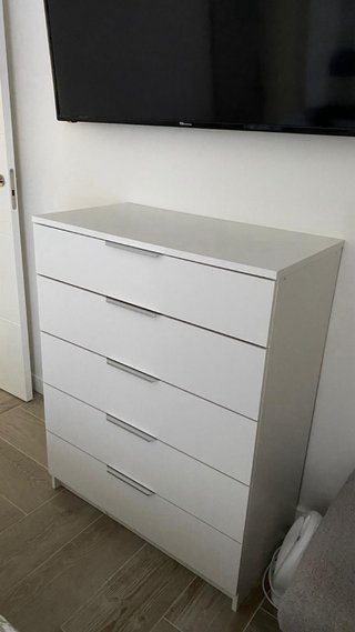 Cajonera blanca de madera
