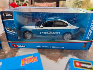 Modellini Auto Polizia di Stato, statuette Thun e