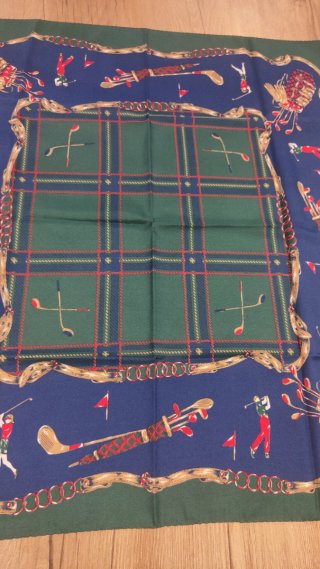 Pañuelo de seda con estampado de golf