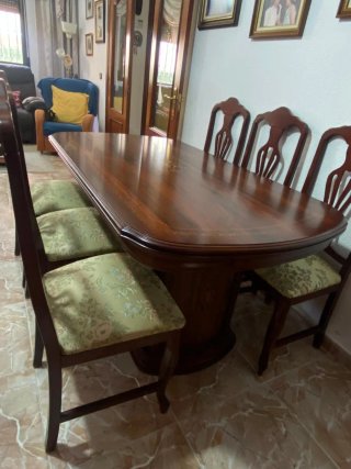 Mesa de comedor de madera maciza