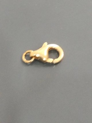 Cierre de oro para collar nuevo.