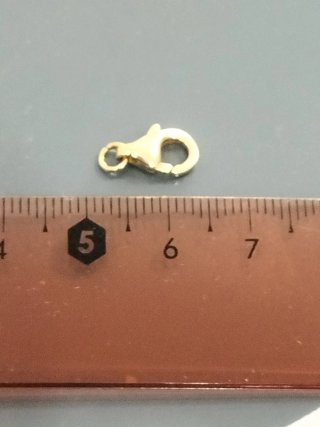 Cierre de oro para collar nuevo.