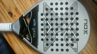Pala Padel Nox AT10 Genius 18K Agustin Tapia 2024