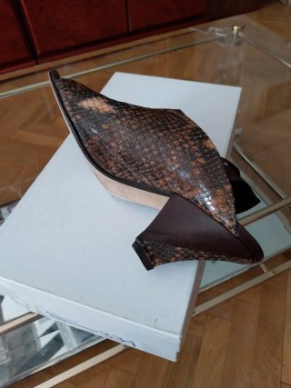 Zuecos piel efecto serpiente