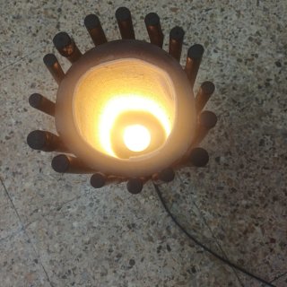 Lampada da terra in bambù e tessuto