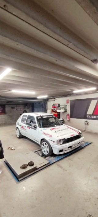 Peugeot 205 1995