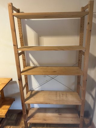 Estanterías de madera