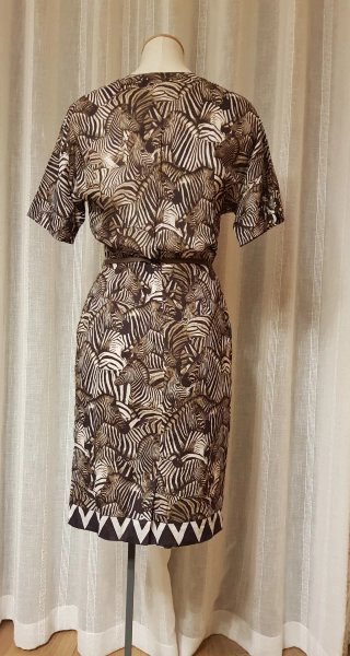 Vestido Sintesis estampado cebras T.38