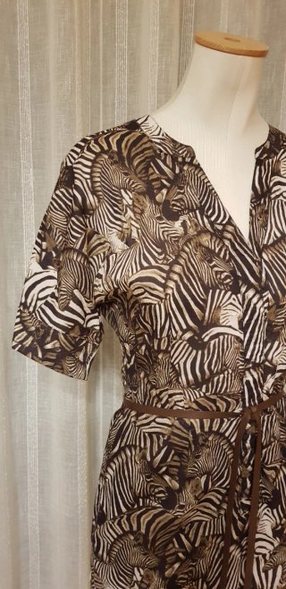 Vestido Sintesis estampado cebras T.38