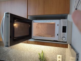 Microondas Candy Grill 25L CMXG 25DCS