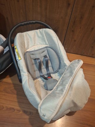 Silla de paseo y accesorios bebé