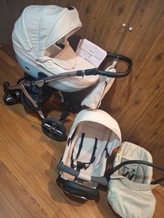 Silla de paseo y accesorios bebé