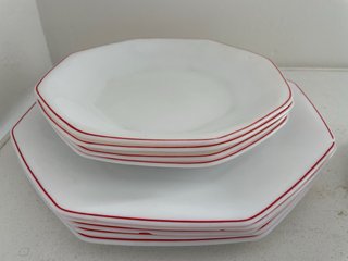 Platos Arcopal Octogonales con Borde Rojo (Set)