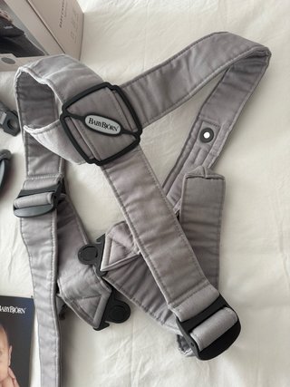 Mochila Portabebés BabyBjörn Mini Gris